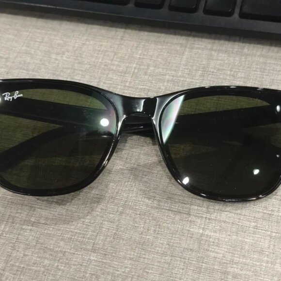 Ray-Ban Classic Black Sunglasses - Picture 6 of 8